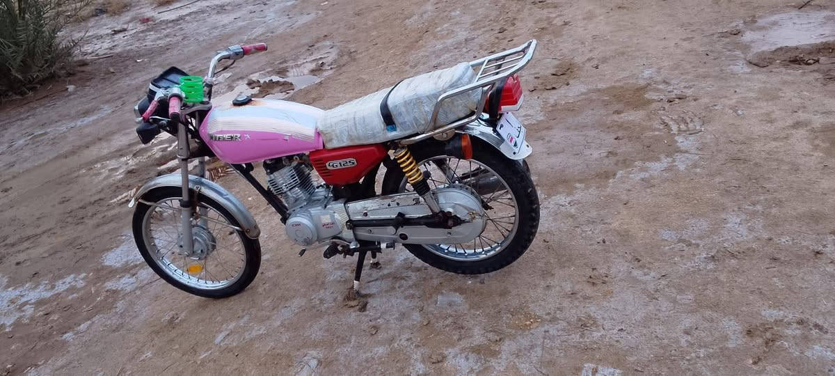 السلام عليكم 
نامه موديل 21كلك 
ما نقصه شي كهربائيات شغاله
السعر 450وبيه مجال قليل 
المكان قضاء الاصلاح ال خليوي ***********
