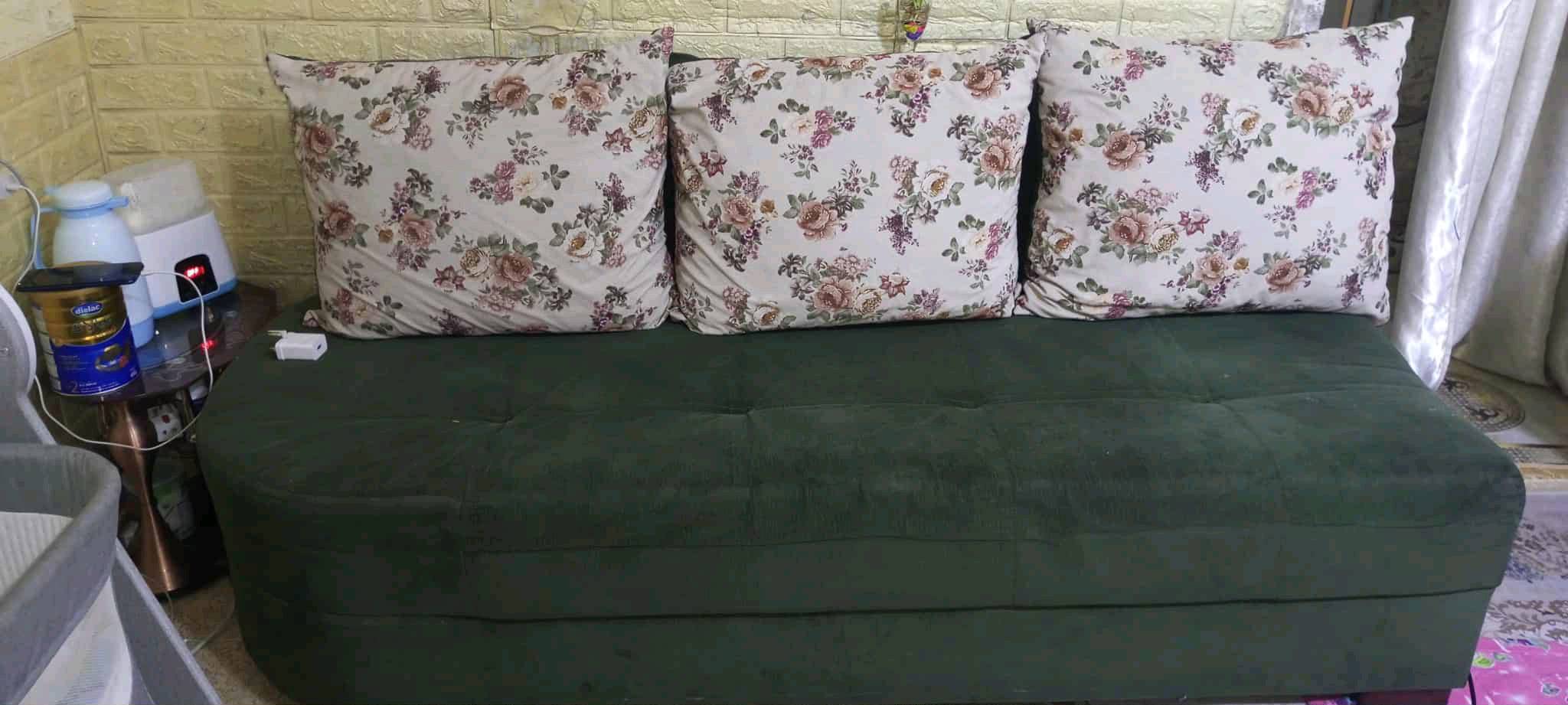 السلام عليكم غراض نضيفه جدا كل حاجه وسعره المكان الدوره سبلت طن ونص هايسنز استخدام موسم واحد ضمان لمده 10سنوات نقصه بس بواري انفيرتر وتحكم امبيريه وبي واي فاي تربطه على التلفون تشغيل من بعد ثلاجه صغيره هايسنز كاروك طفل تخم من 3قنفات مثل ماموضح بصور