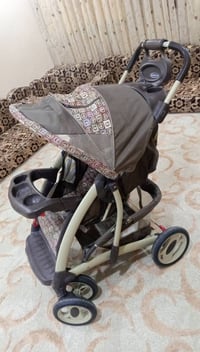 عربة اطفال • جراكو • تحمل اوزان ثقيلة