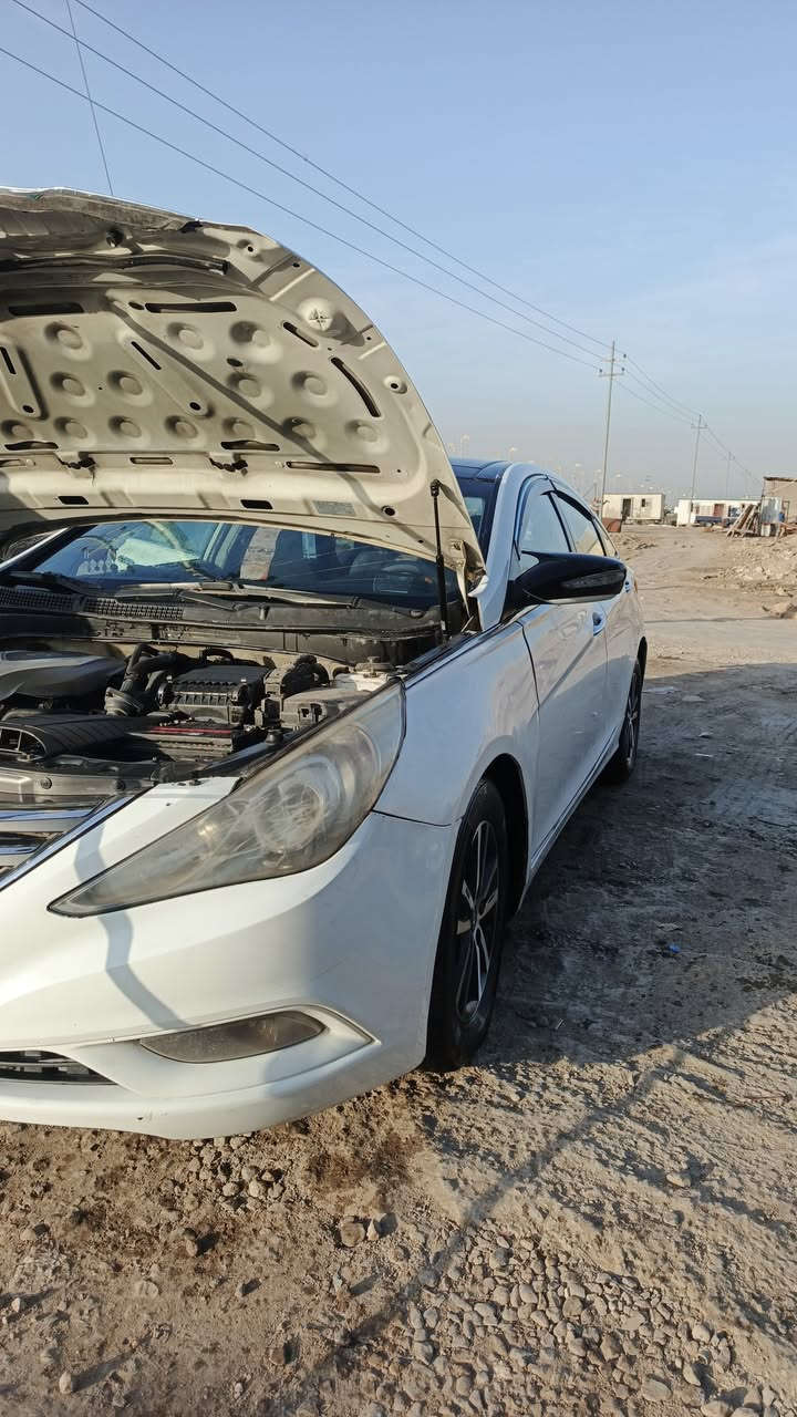 سوناتا واردامريكي 2012تيربوفول مواصفات محرك كيرجيدجدآ صبغ مبين بلسونار والفديوات مكلف بلنشر لاحديجي خاص ولشراي يدلل***********/***********مكان السياره واسط الصويره السعر86وبيها مجال
