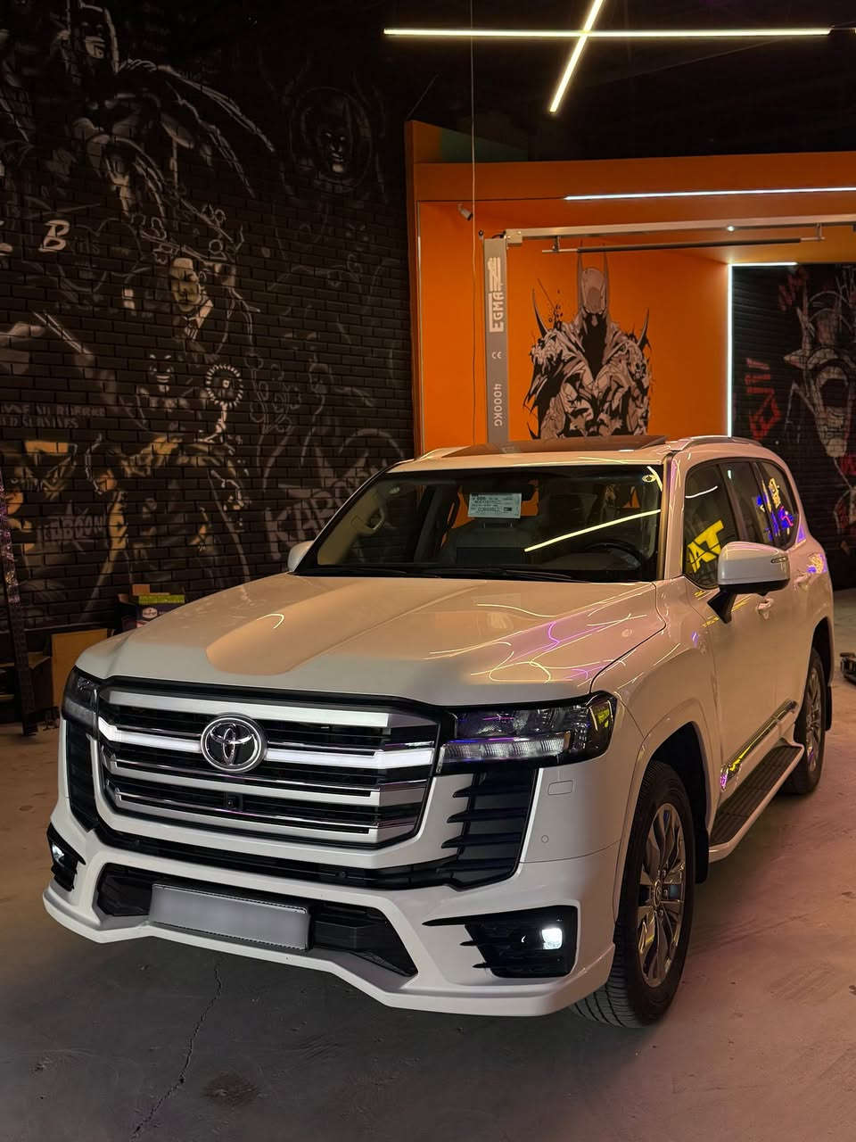 السلام عليكم
لاندكروز GXR limited (بريم اصل ) موديل 2024 السياره رقم بغداد بأسمي تحويل ثاني يوم ماشية 42 الف السياره مكفولة كفالة عامة والسونار مرفق بل منشور 
السعر 690$ وبيهه مجال بسيط وترهم بيع او مراوس حسب القناعة 
مكان السيارة بغداد 
رقمي ***********
