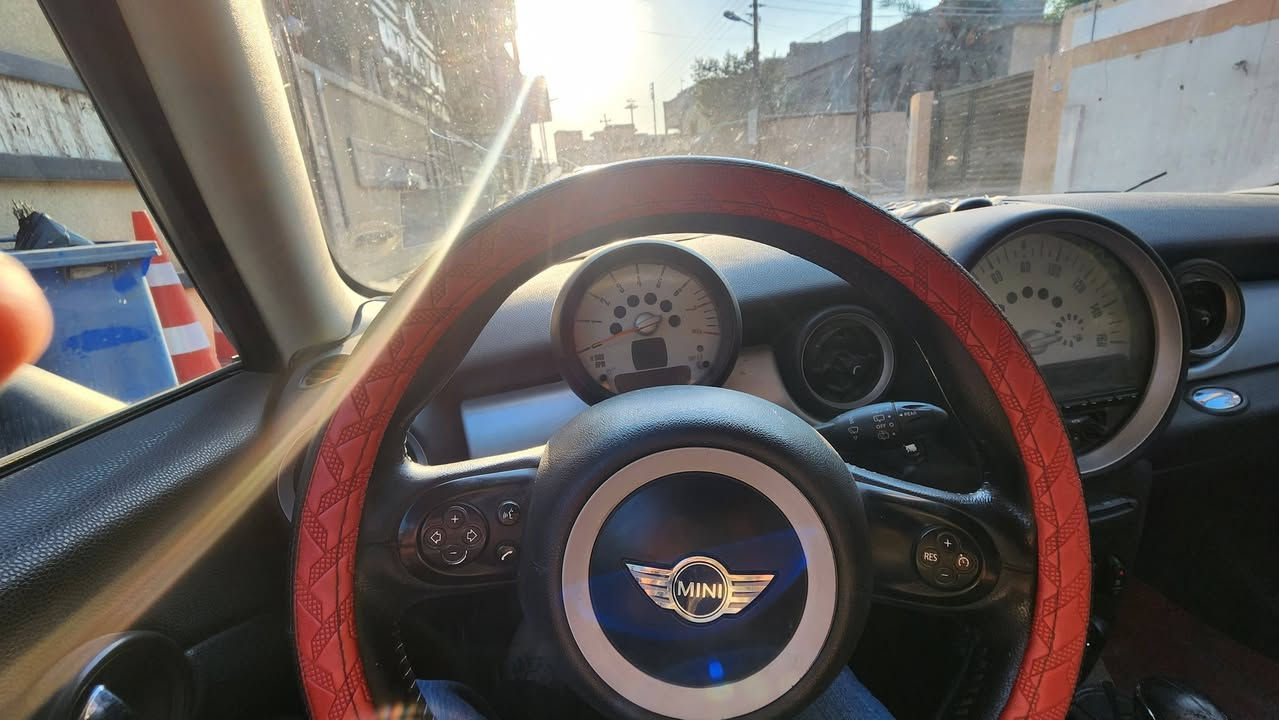 مني كوبر 2013 رقم بصرة كفالة كير مكينة تبريد جديد وباقي التفاصيل بالصورة موجودة
السعر 65 مكانها البصرة الجزائر بيها بارد بالبنيد 
مجالها تجي تشوف وتدلل
الشراي يتصل
*********** وتساب وخط
