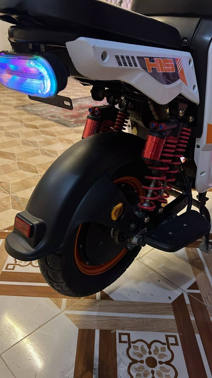 البيض سعره ٤٥٠ الزيتوني سعره ٥٠٠ شرط الفحص ثنين هم مكان كركوك ***********
