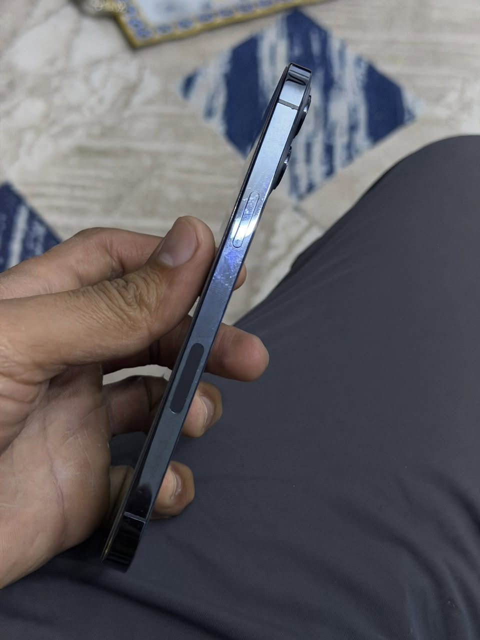 السلام عليكم
Iphone 12 pro max 512gb 
مبدل فقط بطارية و الضهر مكسور
ذاكرة 512 
السعر 425 و بي مجال 
المكان بغداد الحسينية او الكرادة 
***********
