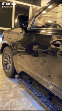 السلام عليكم تاهو 22 Z71
فول مواصفات ماشيه 72 الف
السياره, لوك جديده ومغلفه بالكامل 
كفاله عامه وكاله ليث العبيدي
السعر 475 رقم بغداد الماني  باسمي للتواصل ***********
