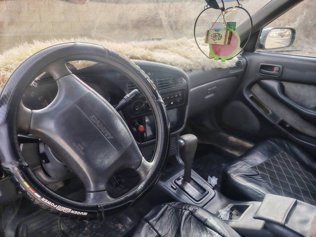 سلام عليكم لبيع سياره كامري موديل ٩٥ محرك سته سلندر سياره جاهزه لتواصل ***********
