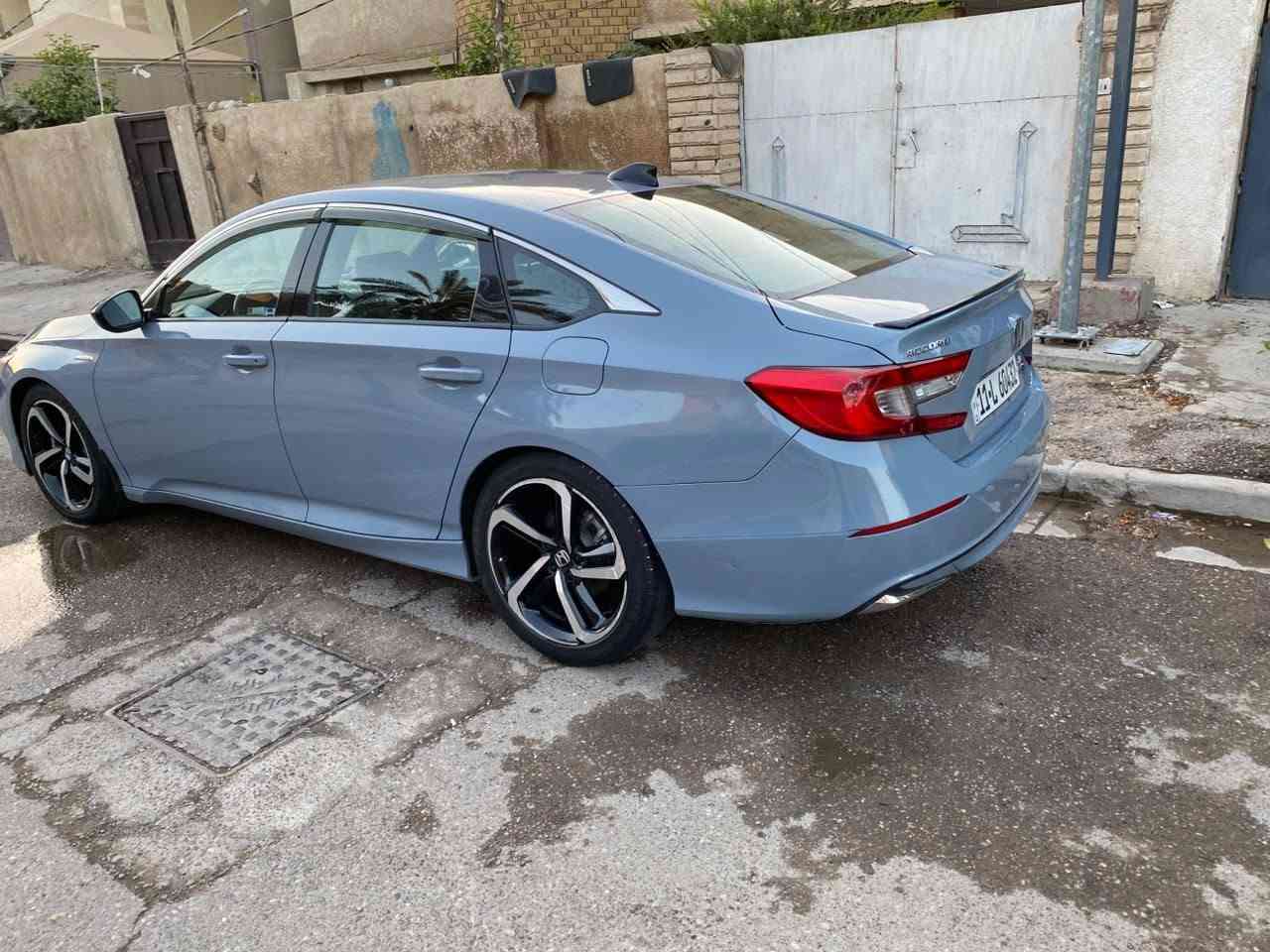 السلام عليكم للبيع هوندا أكورد هايبرد موديل 22 السياره جاهزه محرك كير تبريد مكفولات تخم تاير صدر خير من الله فول مواصفات بصمه كير دكم شفتات لدات اماميه خلفيه حجم المحرك 2000 داخل جلد ويل كب رياضي بصمه ابوات ترحيب السياره بيه قطعتين اونص صبغ بدون دواخل السعر 145 بيه مجال الاتصال *********** بغداد, العراق
