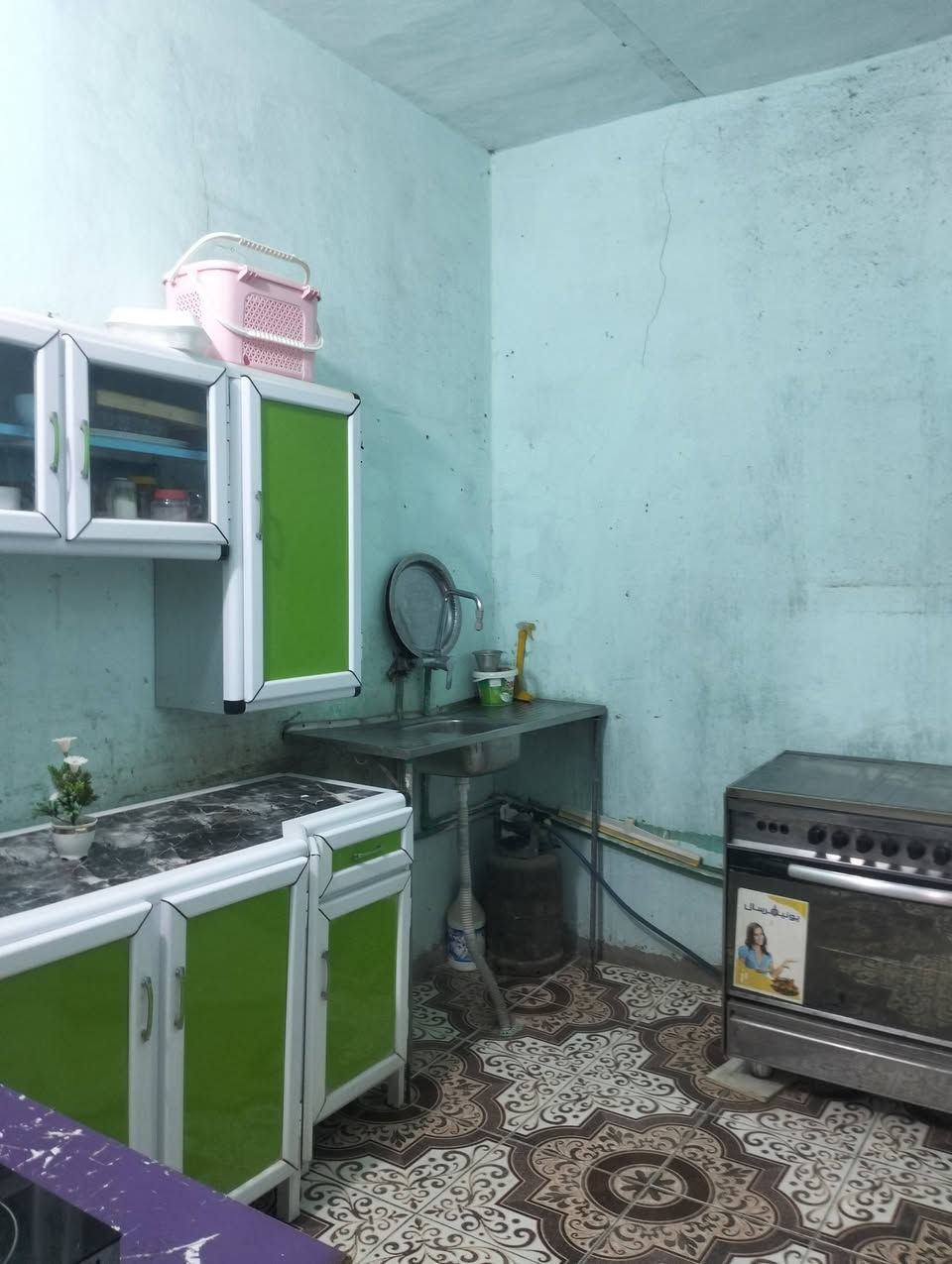 بيت للبيع خلف مجمع سدرة المنتهى ناحية الفضلية..مساحته 100 متر .قريب للشارع العام..بيه معاملة تطويب...غرفتين ومطبخ وصحيات وصالة وديوانية..بيه مؤجر حاليا... مستعجلين على البيع


**إذا كنت صاحب هذا الإعلان وتريد حذفه لأي سبب، رجاءا أرسل رسالة إلى الدعم الفني**