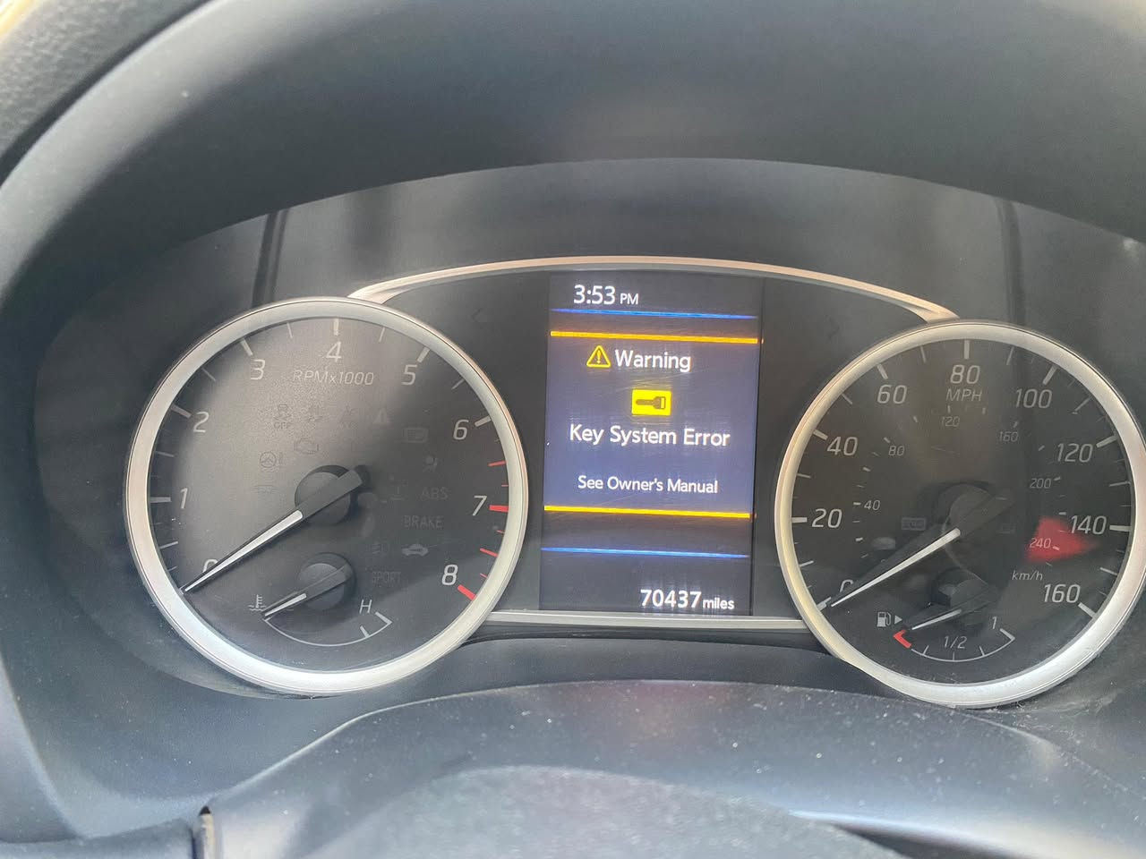 نيسان سنترا موديل ١٩ وارد امريكي حادثهة خلفي موضح بالصور و رقم الشاصي موجود تكدر تبحث وتشوفة باسمي  تحويل بنفس اليوم  السعر ١١٥ ورقة.  

‭ ‭٠٧٧٤ ٨٥٤ ١٣٨٥‬
