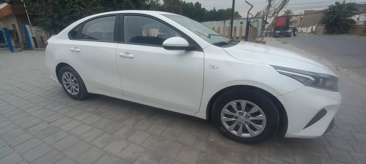 سيراتوا جراند موديل K3  2022 وارد خليجي صناعة  كوريا 🇰🇷
سيارة  رقم اربيل 
محرك 1600 دبل نوزل ماشية ٥٦ الف كم
بصمة
تحكم ستيرن
 تحكم مراة داخلية 
كشنات جلد  و تدفئة للكشنات 
لادار امامي
تحديد مسار 
مانع الانزلاق 
حساسات أمام وخلفي
كاميرة خلفية
بية بارد و تكحيل جاملق الخلفي كما موضح بالصورة
بية قطعة صبغ قبق الجنطة كما موضح بالصورة 
سعر 150$ قفل 
اتصال على الرقم أو مراسلة على الماسنجر 
***********
