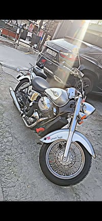 هارلي شادو ٤٠٠ محرك بلادي ممفتوح كاملة بدون نقص فقط كيج كيلو متر لا يع...