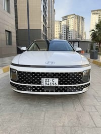 للبيع هونداي ازيرا  موديل 2024  خليجيه وكاله الاولى ام الضمان  ماشيه 6...