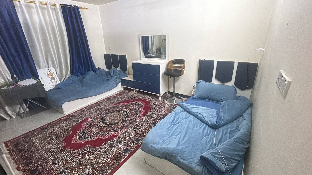 غرفه نوم تركيه نفرين منفصله نضافه كلش حلوه مكانهه شهداء البياع ***********
