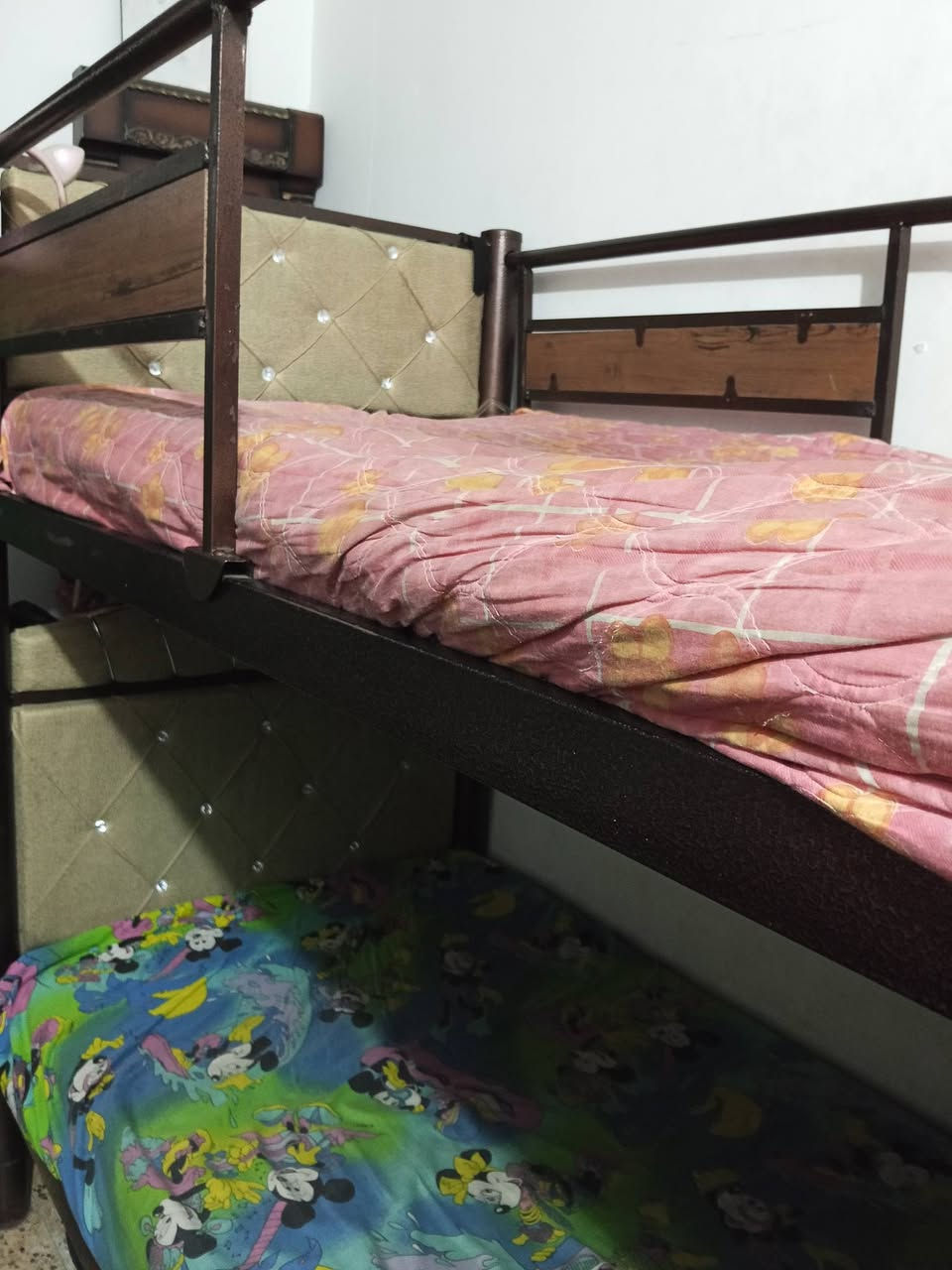 سرير طابقين حديد ثقيل اخت الجديدة
السعر 125 ومستعجلة على البيع 
مكاني بغداد


**إذا كنت صاحب هذا الإعلان وتريد حذفه لأي سبب، رجاءا أرسل رسالة إلى الدعم الفني**