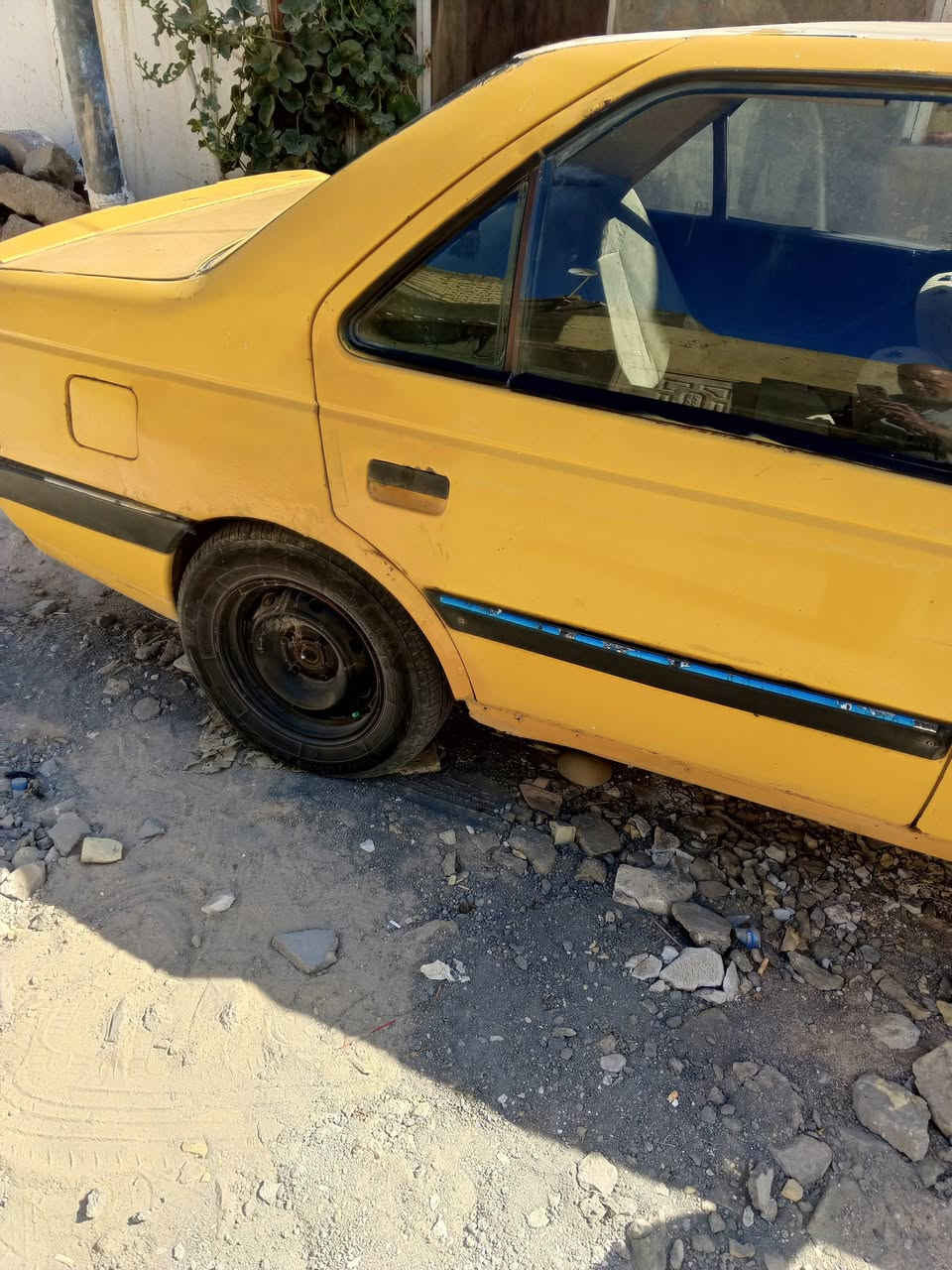 بيجو 405موديل 2012مكينه وگير كلش نضيفات رقمها بصره رقم جديد دولي سنويه نافذه 2029 سعر 18وبيها مجال رقم تلفون***********بي واتساب ناصريه حي سبل
