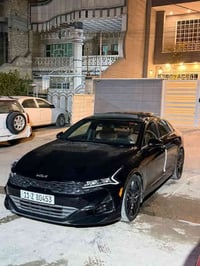 كيا كي فايف 2023  (vip مواصفات خاصه) داخل جلد مشمشي مع صاج رصاصي  اعلى...