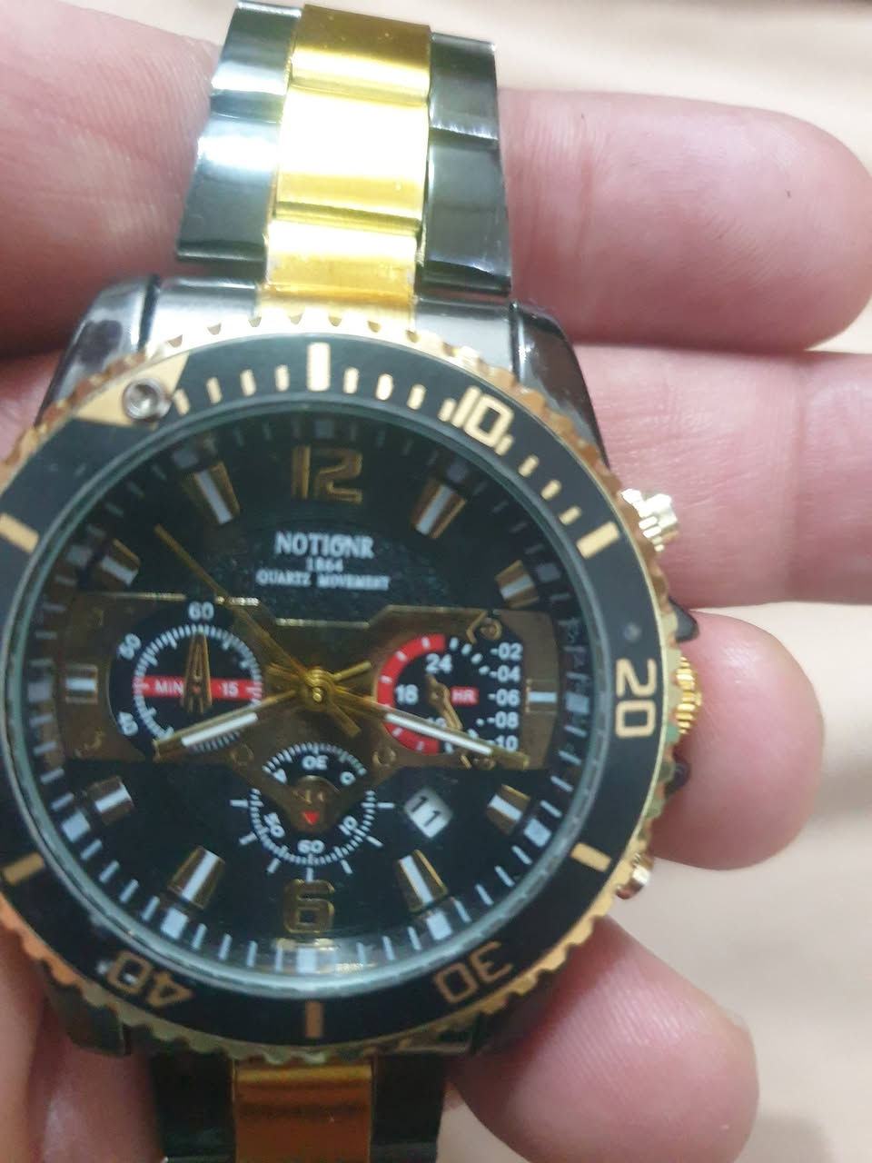 للبيع او مراوس حسب القناعة ساعة NOTIONR احد الشروط اصليه للعلم النظافة اكثر من ٩٠ % السعر خاص


**إذا كنت صاحب هذا الإعلان وتريد حذفه لأي سبب، رجاءا أرسل رسالة إلى الدعم الفني**