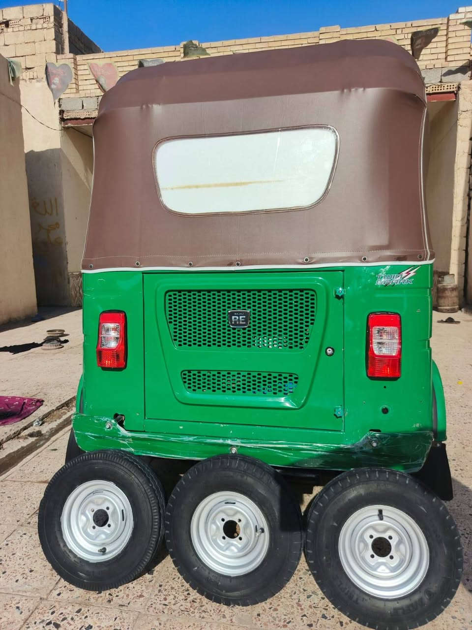 يالله السلام عليكم تكتك للبيع موديل 2022 رقم انكليزي واسط  مكفولكه كشر ومكينه 8500 للتواصل *********** مكان تكتك ذي قار الدوايه
