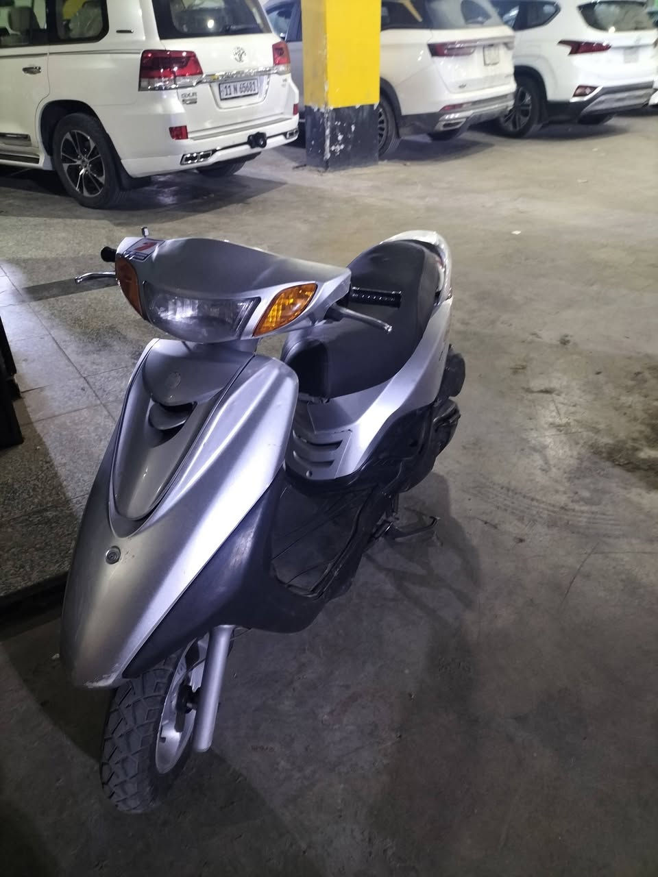 اكزز السعر 850 وبيه مجال 
الدراجة صار 3اشهر نازلة من الرمبه مكاني الوزيريه قرب السفاره التركيه ***********واتساب
