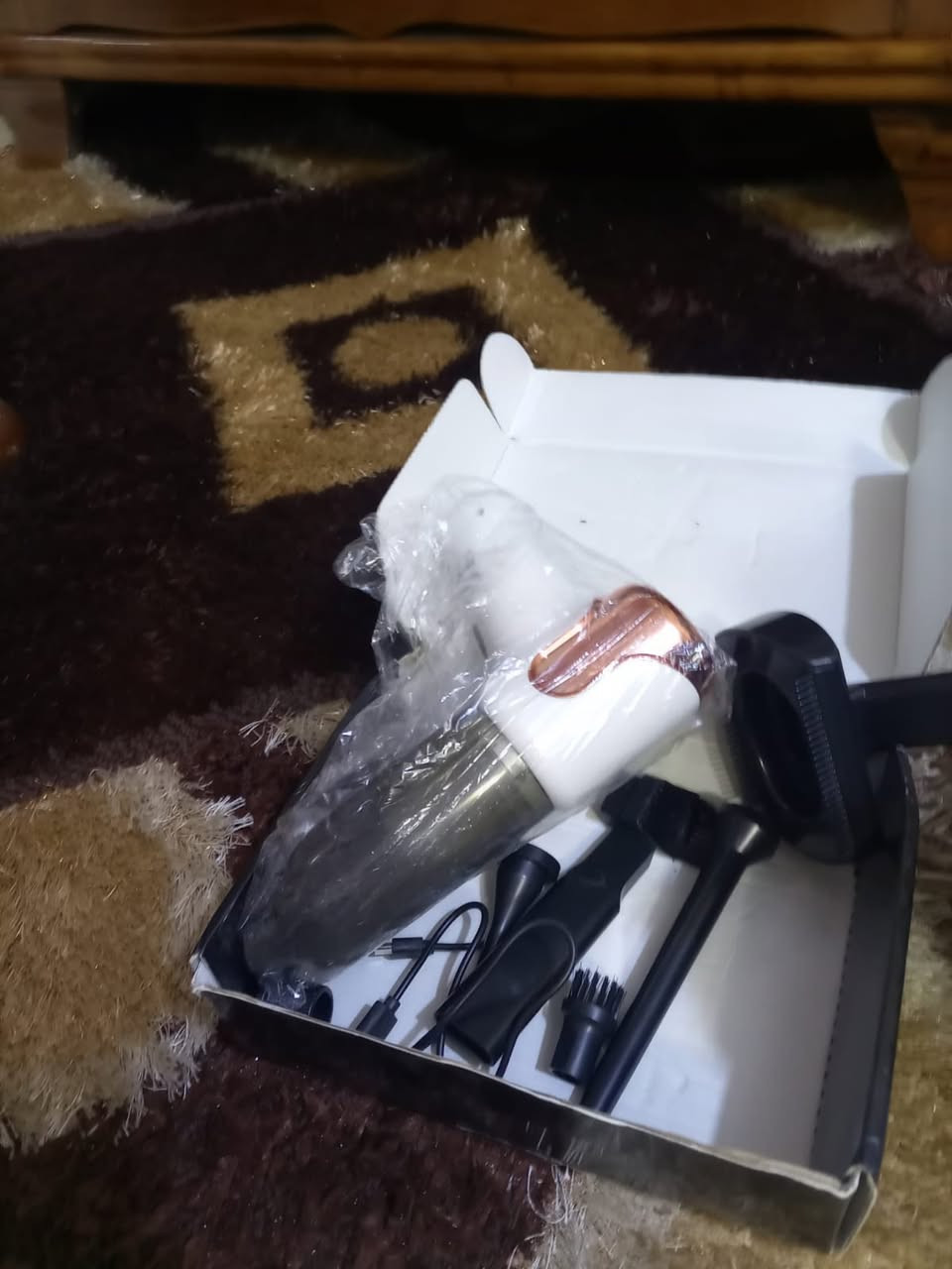 شباب غراض للبيع ثلاجه ومنفاخ وجك كهرباىي بلور ومكناسه  كلهن ب١٠٠ الف مكاني بغداد الامين الثانيه ***********
