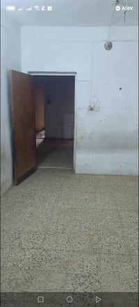 عسكري كبل • غرفة وصالة • سطح
