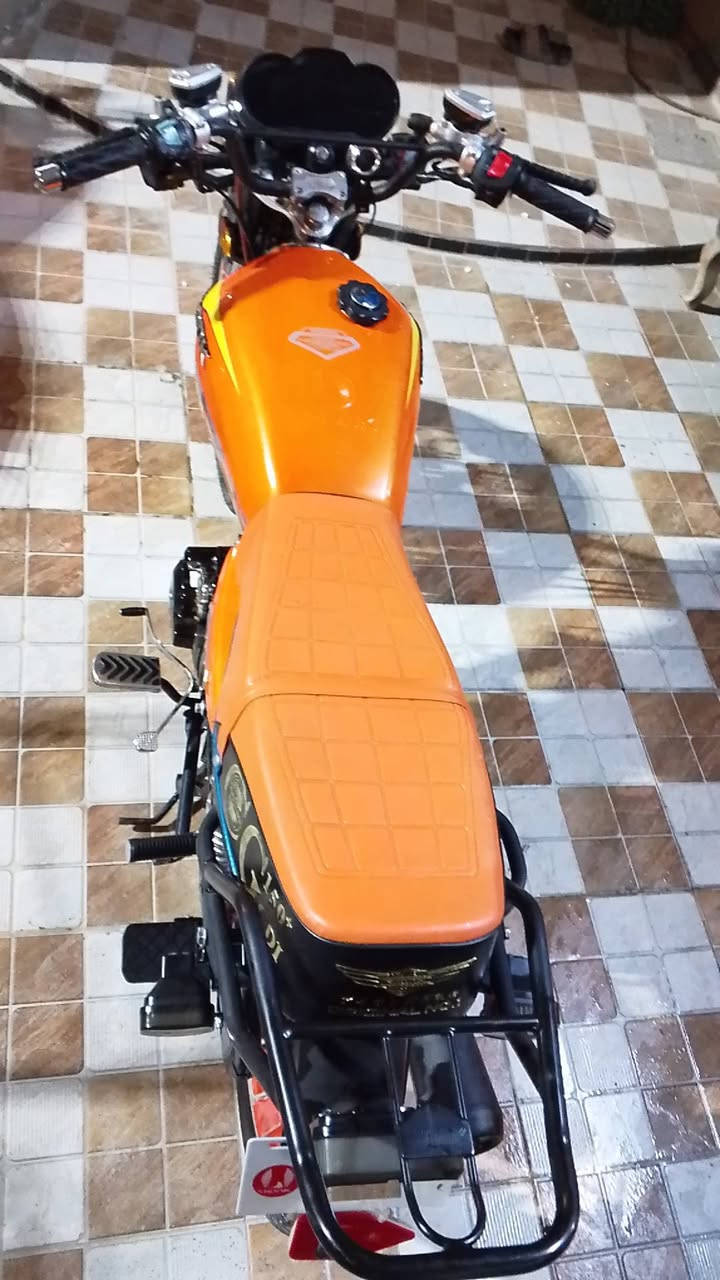 السلام عليكم سفانه سونك موديل 25 مكفوله كفالة عامه من كلشي فقط البصمه اني شلعته موجوده وسويجاته موجودات كلهن السعر 850وبيه مجال قليل كلش ملاحضه الدرجه نضيفه بمعنه الكلمه مكاني بل حمزه الغربي  حجز ماكو شراي يتصل أو    واتساب نفس الرقم ***********
