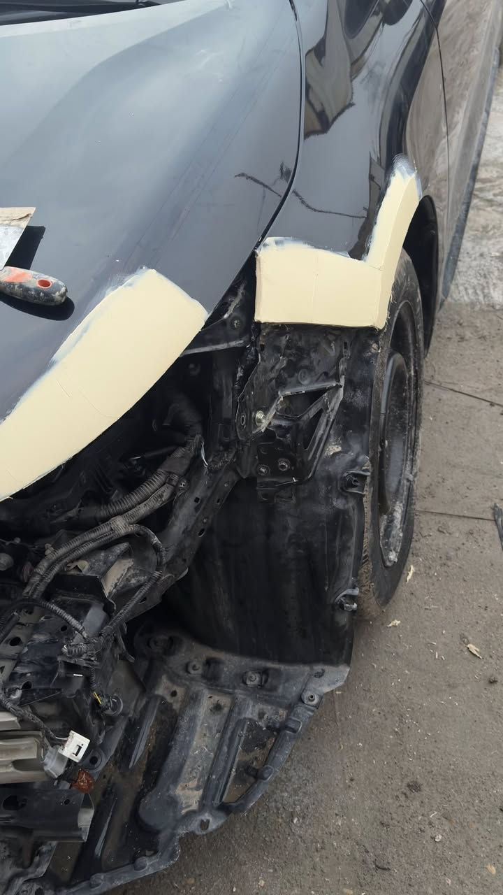 السلام عليكم كورلا ٢٠٢٤بسمي 
حادث بصيط مثل ماواضح بل صوره 
سعر ١٥٥وبيه مجال 
رقمي ***********
مكاني الإسكان صناعي
