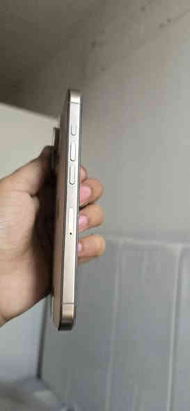 للبيع ايفون 16 برو 
التخزين: 256 كيكا بطارية 99‎%‎
الحالة: مستعمل شبه جديد
اللون: صحراوي
السعر: 750 
الموقع: بغداد
 التواصل: وتساب فقط وتساب  ***********
والله جديد بس عندي ايجار وراح ابيعه
