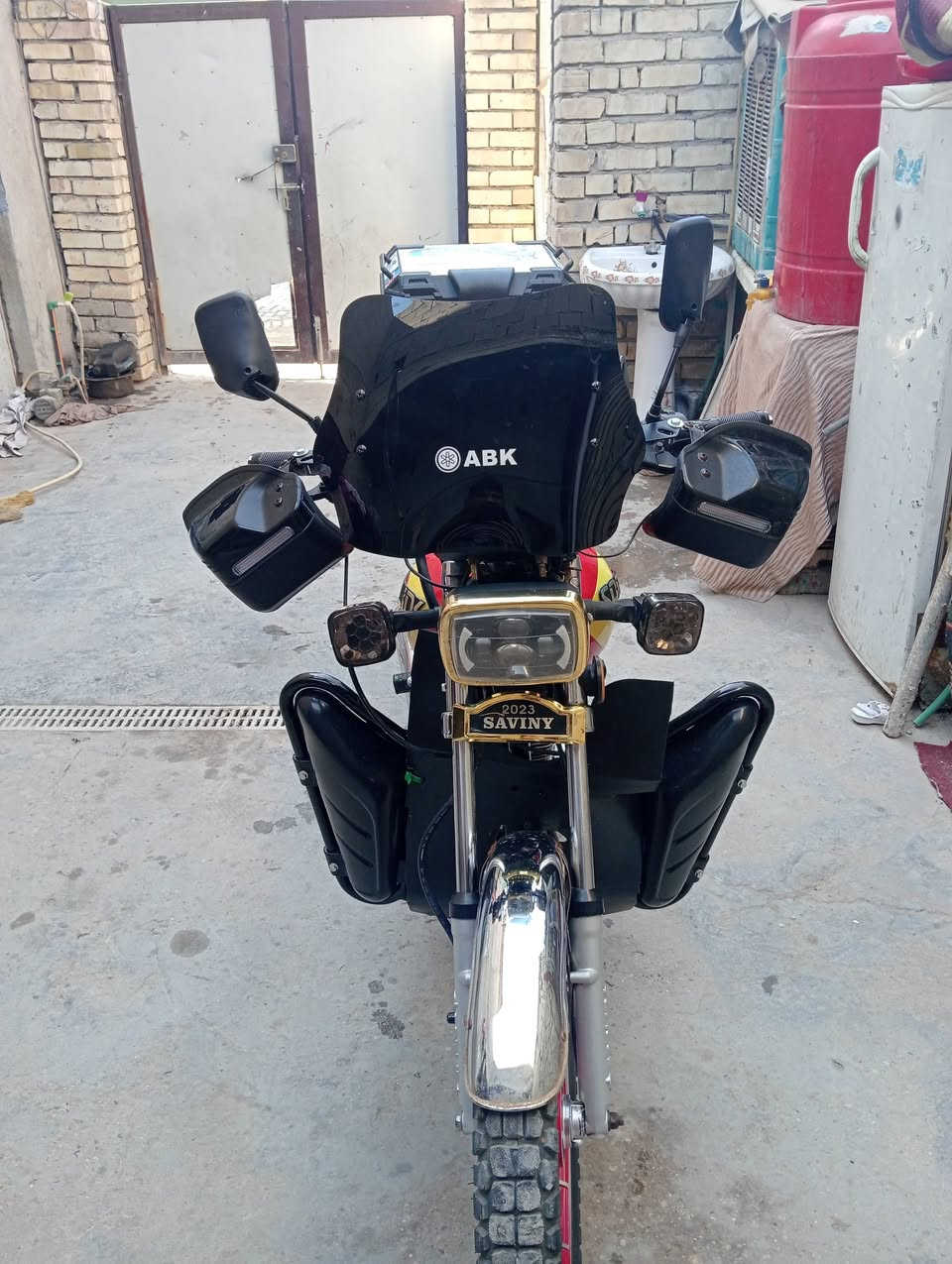 سلام عليكم 
دراجه يرانيه لبيع ماعرف يا مديل دراجه خير من الله جديده مكفوله من كلشي بيه شغله وحده بس الكهربائياء بس ربط كلشي جديد جبت اله اشاير لايت زوج تايرات جدد بس ربط الكهرباء واصله وكامله  بس ربط 
بغداد البلديات السعر 600وبيه مجال حق لجيه 
اوراق ضايعه بس ادليك بيتنه وتكع بيتنه وحجي ويه ابوي اي واحد تريده هواي كتبت صح بس اوضح كلشي احسن 
***********
