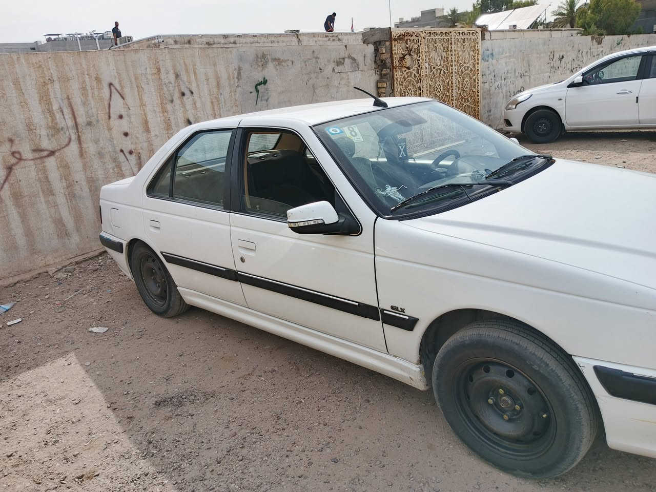 السلام عليكم بيجو بارص موديل 24 لبيع كفاله عامه ماعده شبر بارد سونار موجود لاستفسار *********** المكان بغداد الزعفرانية
