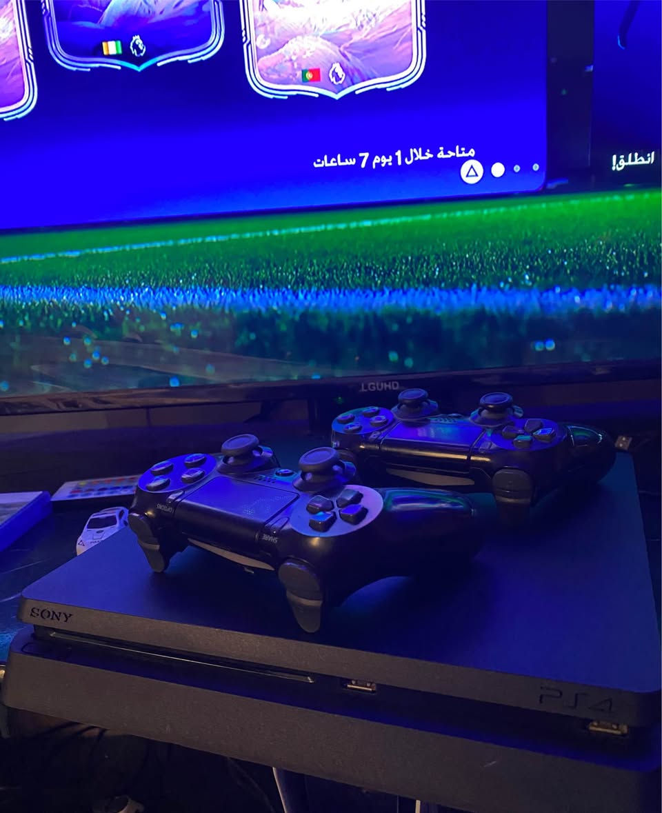 بلي فور سلم مهكر
العاب ١٧ لعبه تقريباً 
جوستكات اصليه
مكفول لوك ستيكر لتواصل خاص او على عرقم
*********** عمارة, ميسان
