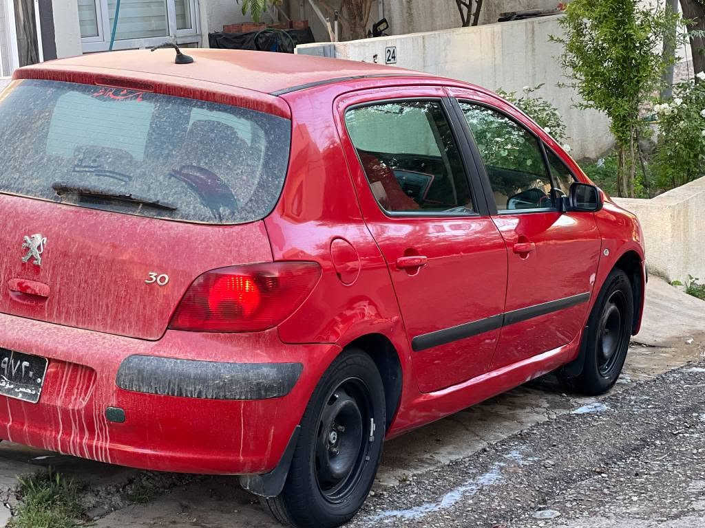 بيجو فه رنسي 307 بي بوياخ بي ليدراو زور جوانه موديلي 2005 ئارميي سليماني بلاستيك بي ته قه و ره قه كير ئوتوماتيك به س كيري تيك جوه هاف ئه كا ابي بيكوريي كه ميك ئه رواو ئه وه ستي مه سره في ئه و سياره يه به س كيريه تي نرخي 31 كه لا قفليه تي بي معامه له ژم *********** السليمانية, العراق
