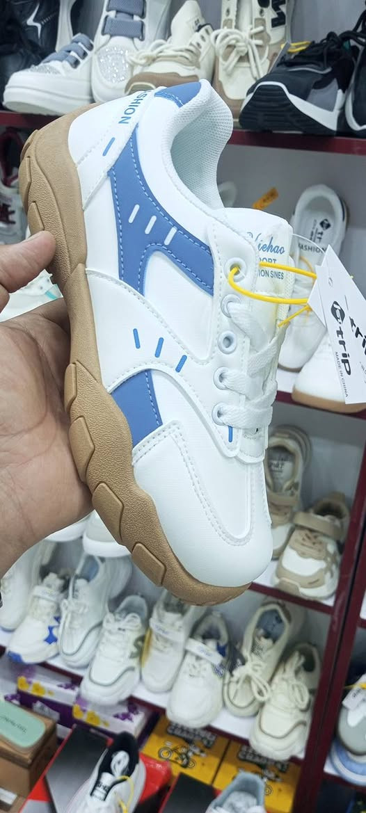 #حذاء رياضي 
قياس 37/38/39/40/41
🔥🔥🔥 🔥🔥🔥
#الأناقة__الثقه__المصداقيه_بالتعامل
♥️♥️♥️♥️♥️♥️
العنوان / بابل - الأسكندرية - شارع الخضر 
*********** فايبر واتساب تليكرام انستاqa_85a،🚙🚙🚙
