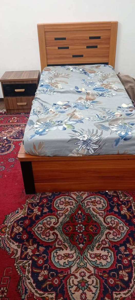 غرفه للبيع السعر ٥٥٠الف
للاستفسار مراسله الرقم
***********
