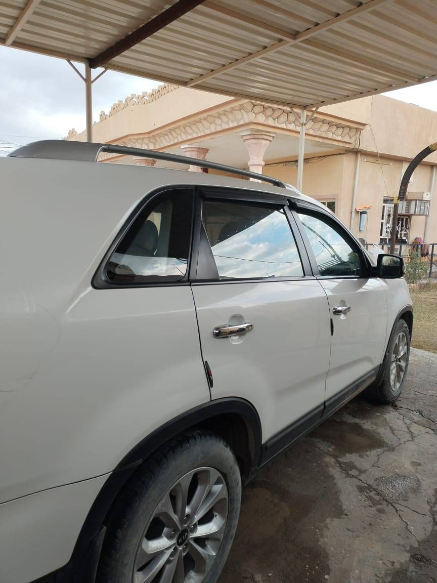 سورنتو 2014
لون أبيض محرك 4 سلندر GDi بدون دوانز كلين عدى مكان صغير بحافه جاملغ سايق 
رقم كركوك اضبارة كاملة 
كير محرك بلادي بدون فتح بدون كلشي 
سعر 160 وبيها مجال 
***********
