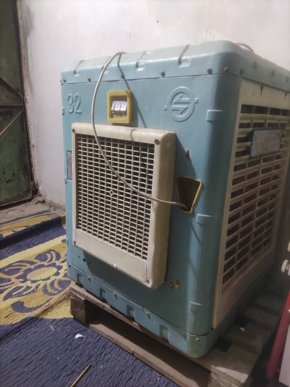 مبرده ياسان اصليه ثقيل  ع الشغل سرعتين فول بروده 

حجم وسط  سعر 100 وبيها مجال قليل عنوان بغداد مدينه الصدر

الاتصال ع رقمي أو ع الواتساب ***********
