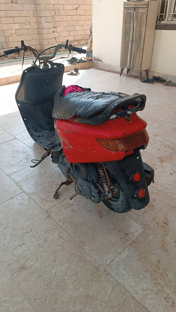 سلام عليكم
دراجه فراشه للبيع الدراجه شغاله عوزه ملف والملف موجود غراضها البقيه موجوده شرط الشغل بس ابيع كوم حديد السعر ١٥٠ 
الشرش
فقط واتساب واتصال 
***********
