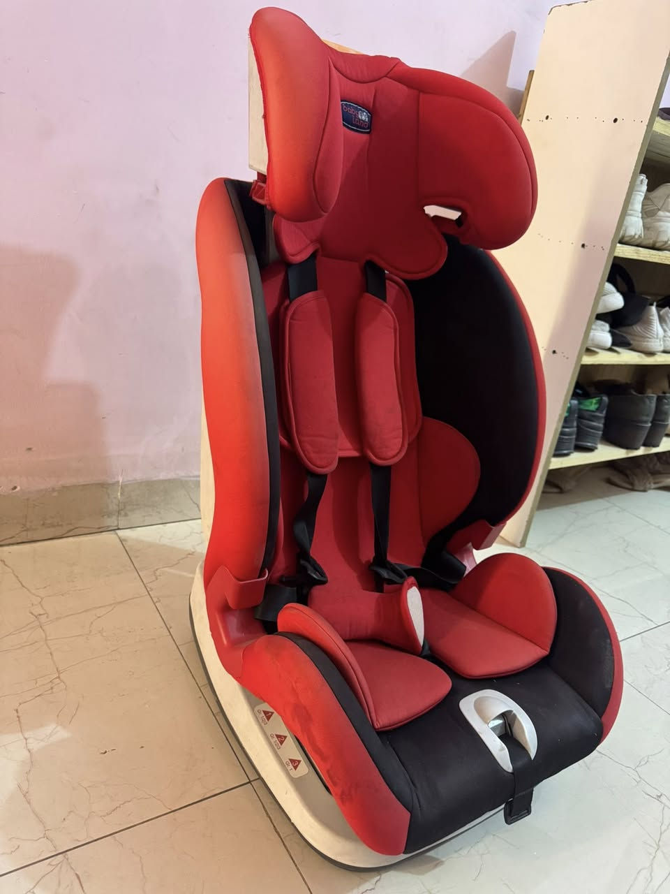 كرسي اطفال مال سياره نصيف جدا استخدم جدا قليل من عمر سنه لحد 6 سنوات السعر 35 الف بدون اي اضرار 
مكاني بغداد الشعله ***********
