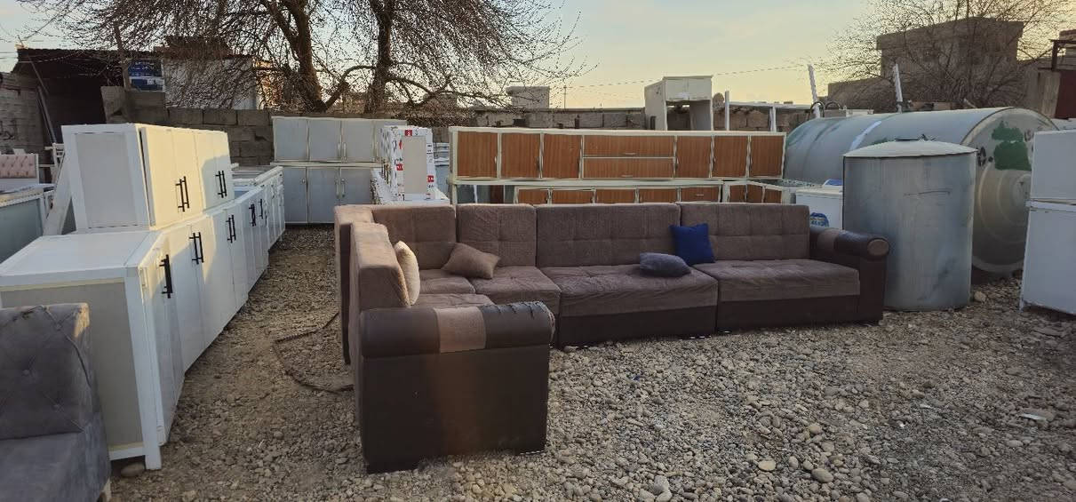 معرض الاخوين الفرع الاول الكوير 
الفرع الثالث عمر كان 
الفرع الثاني اربيل


**إذا كنت صاحب هذا الإعلان وتريد حذفه لأي سبب، رجاءا أرسل رسالة إلى الدعم الفني**