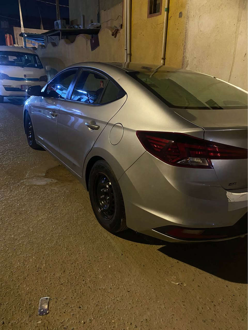 السلام عليكم 
النترا مديل 20
كفاله ولا فتح برغي كله شركه
حره تحويل ثاني يوم 
بصره المعقل 
السعر 133
*********** Singapore
