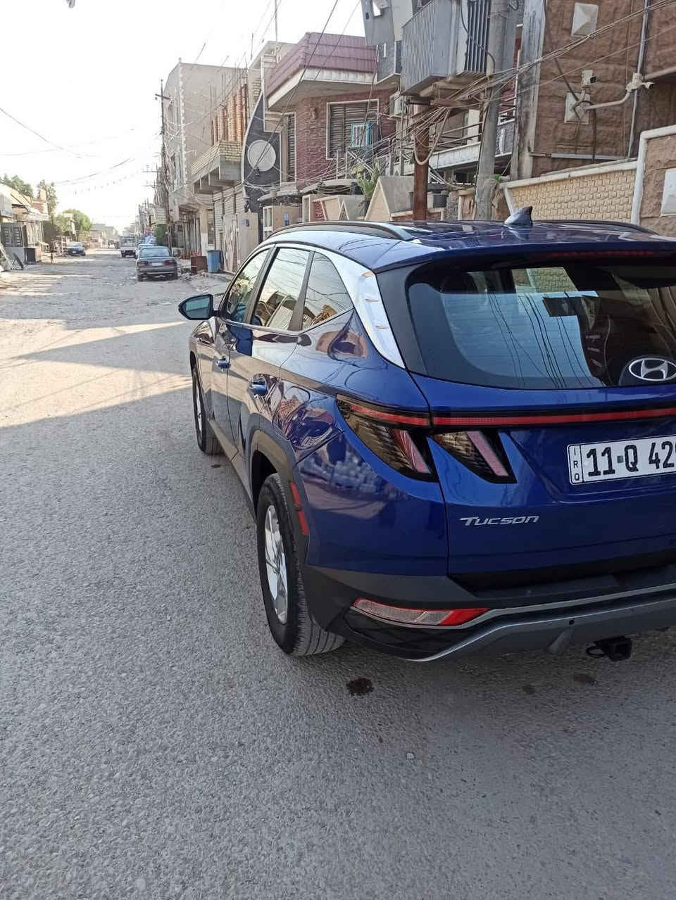 مستعجل عالبيع 
توكسان موديل ٢٠٢٢ وارد أمريكي 
ضرر خلفي تبديل قبغ جنطه اصلي نفس اللون 
 وبارد قليل بالقماره اثر طخه بالتحميل
وانطخت عندي هنا بالجامرلغ اليمنه 
 مواصفات السيارة
 بصمة أبواب وتشغيل رادارات جانبيه وامامي وخلفي كامرا دواره 
 فور ويل تبريد قطعتين تدفئة كشنات تحديد مسار 
كشن كهرباء تشغيل عن بعد لد امامي وخلفي 
ثلاثه وضعيات قيادة سايد بريك بصمة 
تخم تاير جديد 
السيارة رقم بغداد الرقم الجديد بأسمي 
السعر مناسب جدا  165 
*********** مكان السيارة بغداد الشعب السريدات
