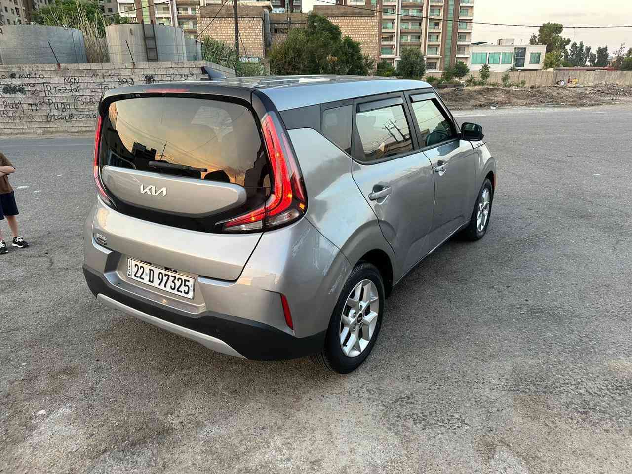 السلام عليكم
كيا صول للبيع 2023 محرك 2000 دوش بيهه خمس قطع صبغ تريد تعتبرهه حزام بكيف المشتري مكفوله من الدواخل لاشاصي ولالغود صور داخل المنشور ماشيه 34ميل بسعر 128$ مكانهه الدوره ابو طياره 
الاسفسار ع هذا الرقم
‭0770 635 8607
