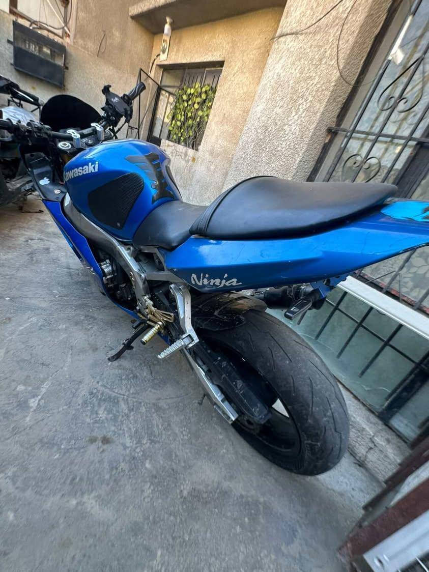 السلام عليكم كاوسكي 636 2004 أوراق كامله حته كمرك مدفوع الدراجه بلاديه بس ستيرن مال لعب اول كصه السعر 23 وبيها مجال *********** مكان بغداد حي الإعلام تقاطع درويش
