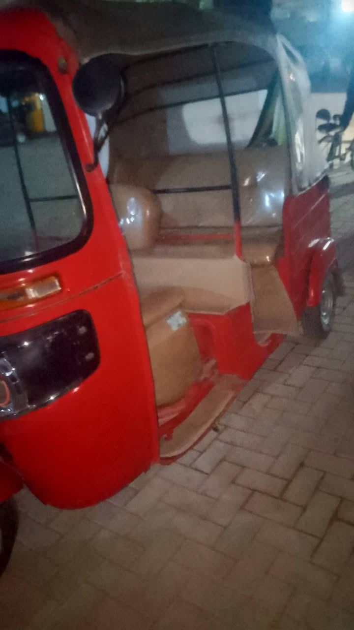 للبيع موديل 18 اوراق اوراق بيهة مكينه مال 20 تايرات انضاف
التكتك مكفوله من التنقيص والتبخير والكسن والكير اطيك بيها تراي يخبل كهربايات شغاله مكاني بغداد ارشاد ***********
