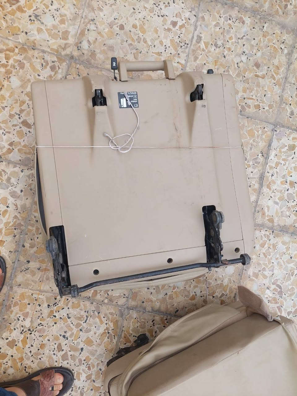 كل عام والجميع بخير  .توجد كشنات تاهو 2014 خوات الجدد ب150 للتواصل ***********
