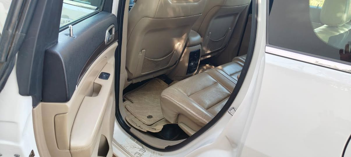 السلام عليكم جيب لمتد 2014 خليجي فول واحد عل واحد سياره جديده حداديه كله  مكفوله رقم اربيل باسمي مكان بابل ***********
