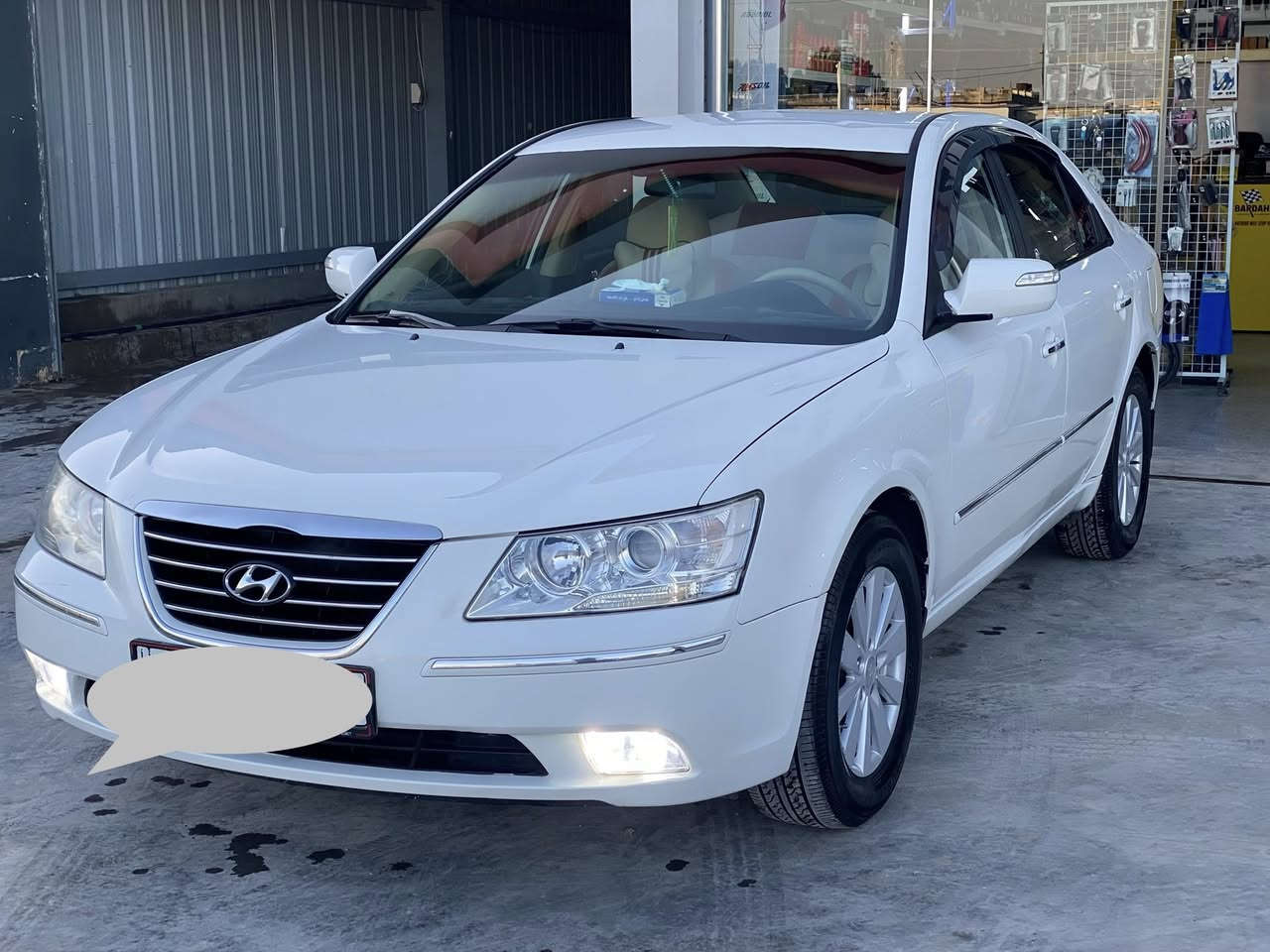 السلام عليكم
سوناتا مقدس 2011 بانزين دوش دشبول ليزري تبريد بيانو كصة جنطة سياره جديدة بمعنى الكلمة سيارة مال جناي اضافة شاديلهه منظومة غاز اتريد اتشيلهه اتبيعهه اتريد اتبقيهه بسيارتك انت براحتك سياره حلوة ماشية قليل منظومة زينون اصلي ويل كب اصلي تخم تاير اصلي دهن اصلي سيارة كاملة مكملة شخط مال ابره مابيهه 
السعر ٤٨ مكانهه بغداد 
***********
