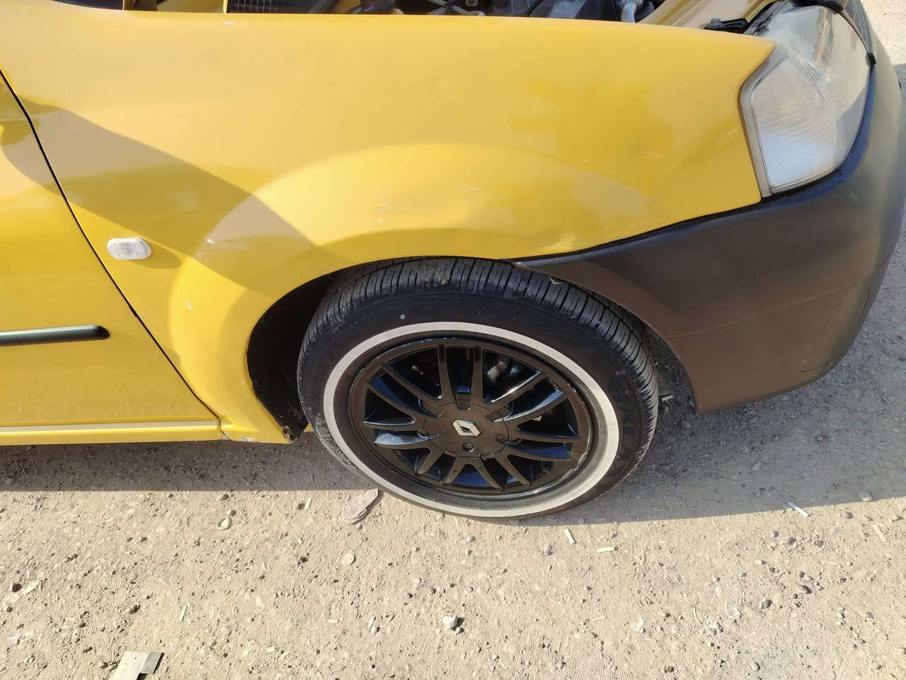 رينو موديل ١٧ مكفوله من الضربه وال صبغ محرك حاويه تخم تاير السعر٧٠ وبيه مجال قليل مكان بغداد اتصال *********** غير متواجد عل فيس
