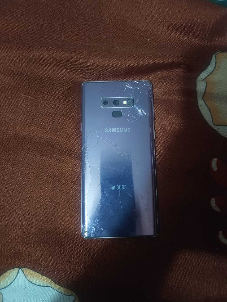 السلام عليكم جهاز نوت 9 للبيع الجهاز بضربه بالشاشه فالشغاء ما بي شي سعر 75 مكانيه مدينه الصدر رقم الهاتف ***********
