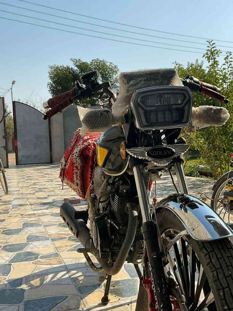 يا الله دراجه سيفان للبيع موديل 25 مكفوله كفاله عامه استعمال شخصي اكفلها الك من كلشي مستعجل عل بيعه مكانيي ديالئ ابو صيدا السعرر 775 وبيها مجالل رقمي ***********
